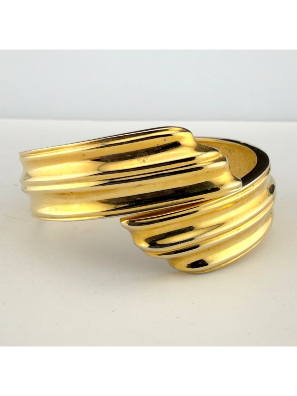 Vintage Bangle Bracelet Clamper Gold Tone Hinged Textured 6.25"